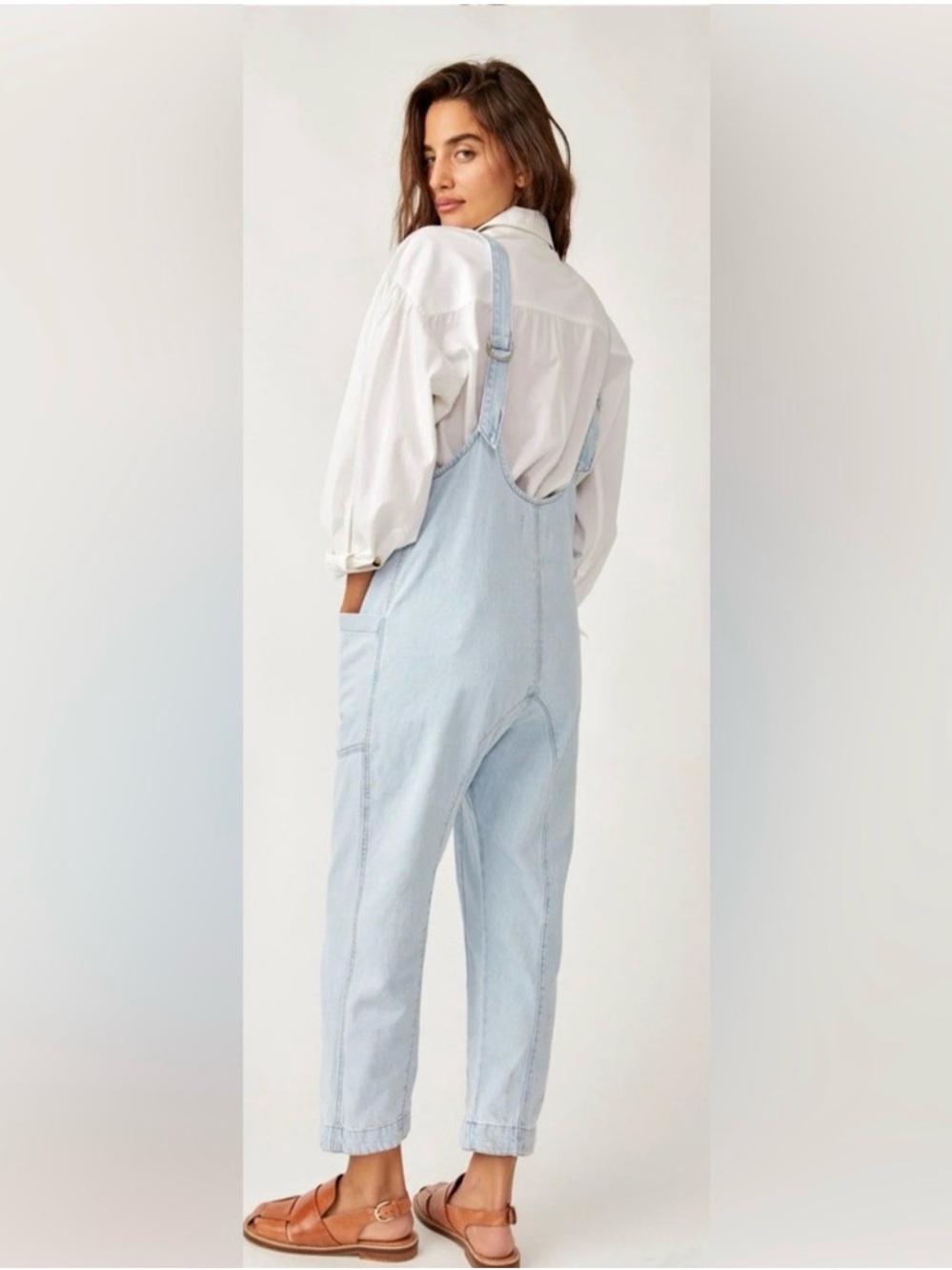 Free People We The Free High Roller Denim Jumpsuit M Light Wash Slouchy Relaxed - Picture 11 of 12